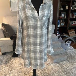 Cloth & Stone long plaid top.   Can be worn as a dress or over leggings.
